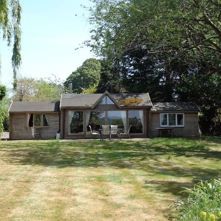 Idyllic Log Cabin Near Stratford Upon Avon Екстер'єр фото