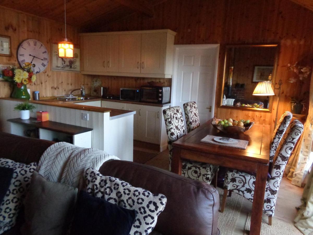 Idyllic Log Cabin Near Stratford Upon Avon Екстер'єр фото
